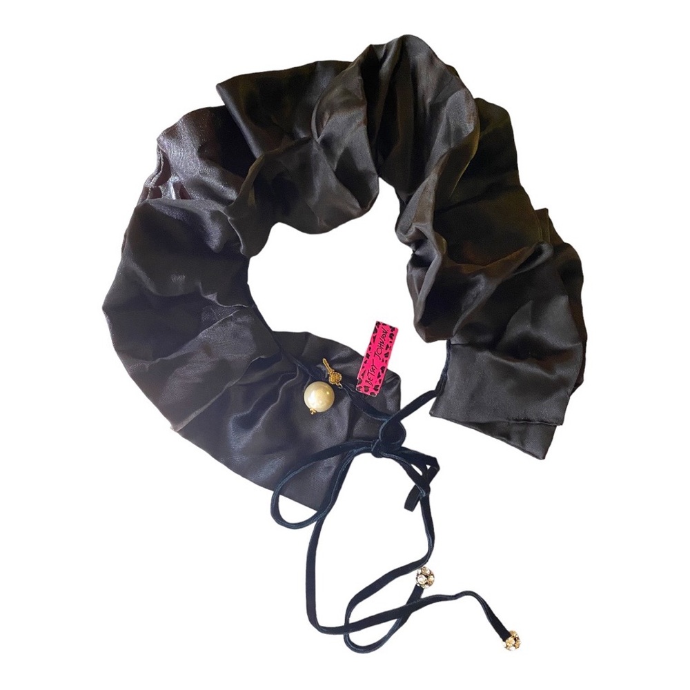 NWT! BETSEY JOHNSON Silk Ruffle Collar *Circa 2008!